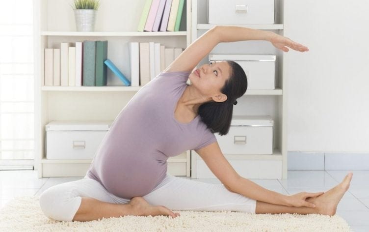 3 Safe Exercise Moves for Moms-to-Be