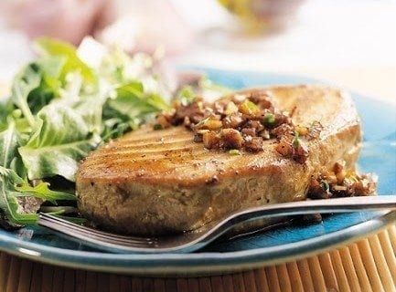 Sauteed Tuna Steaks with Garlic Sauce
