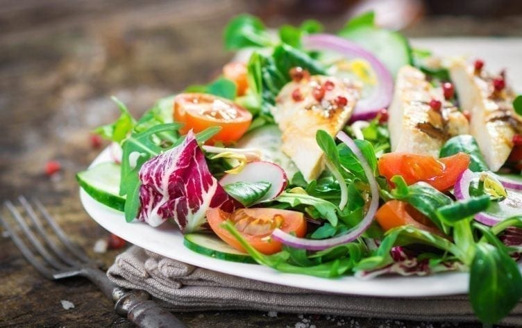 5 Dressings, 11 Deliciously Easy Spring Salads [Infographic]