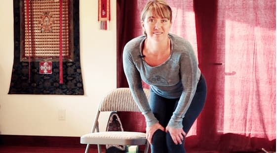 4 Moves for Healthy Knees [Video]