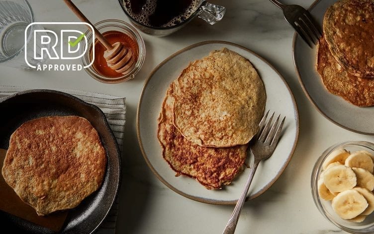 These 3-Ingredient Low-Carb Pancakes Pack a Protein Punch