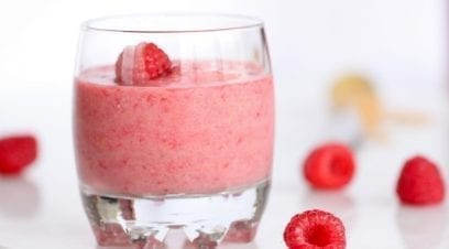 1-Minute Berry Peanut Butter Smoothie For Two
