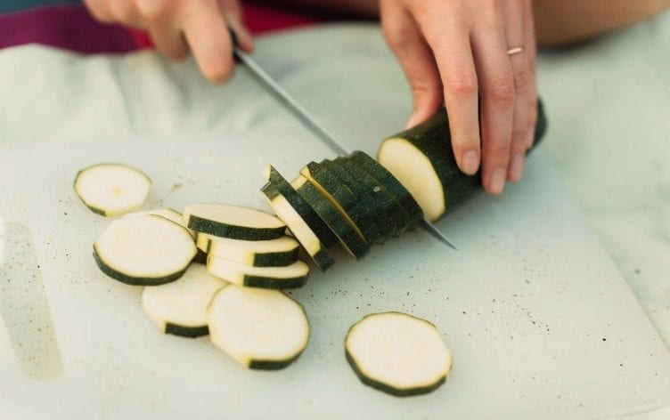10 Crowd-Pleasing Zucchini Recipes Under 450 Calories