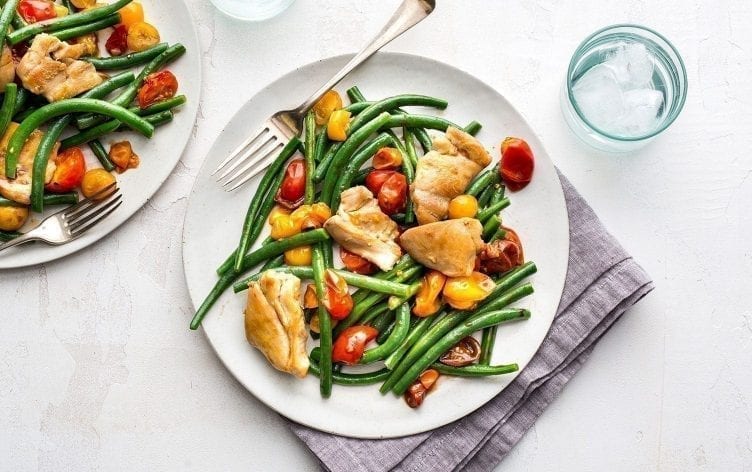 One-Pan Chicken With Green Beans & Tomatoes