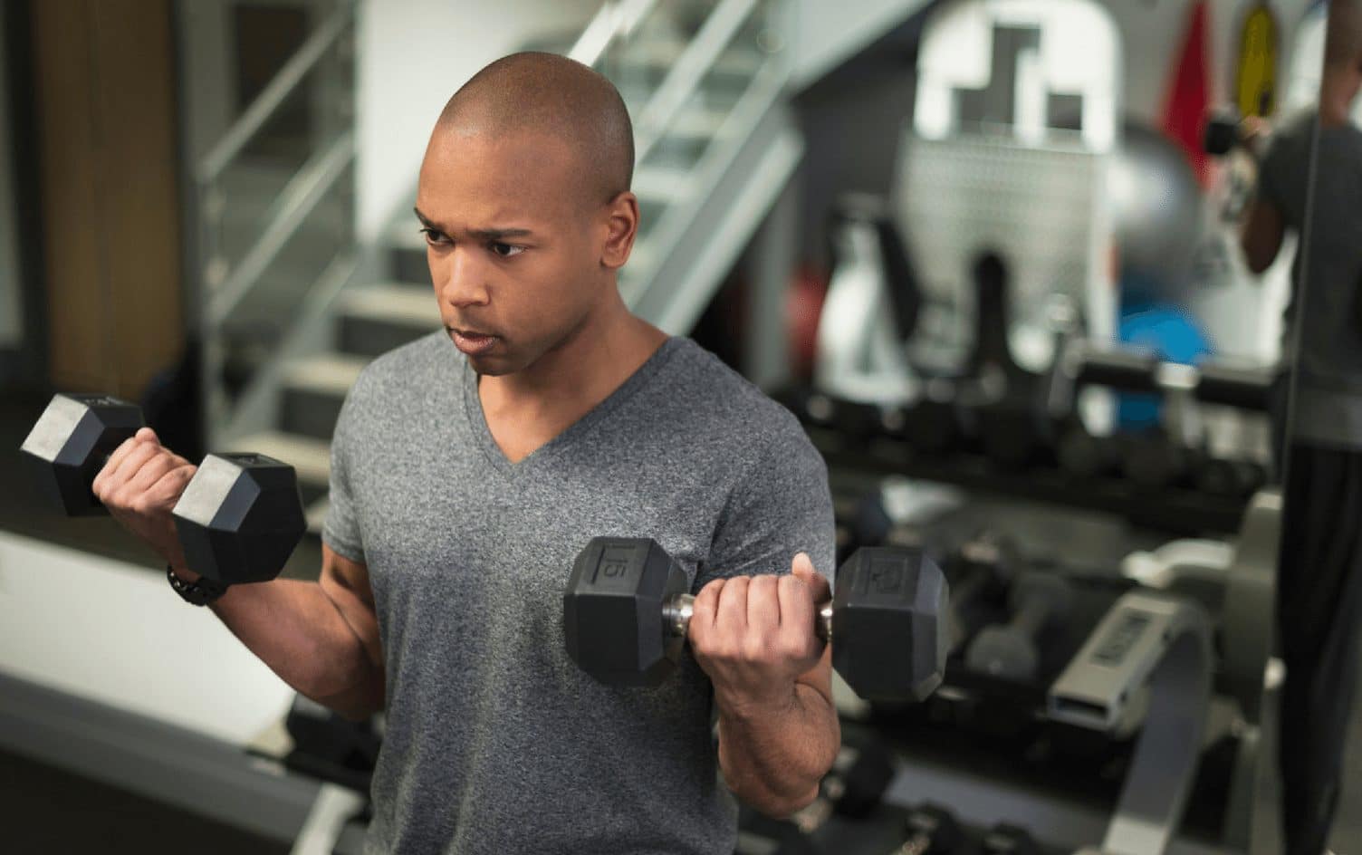 Mistakes men make while lifting weights: How to correctly do weight lifting  exercises