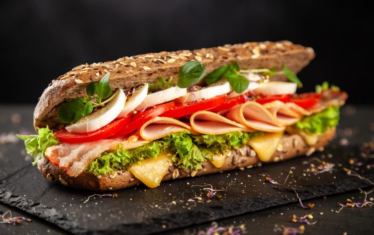 5 Healthy Ways to Order at Subway, According to Dietitians