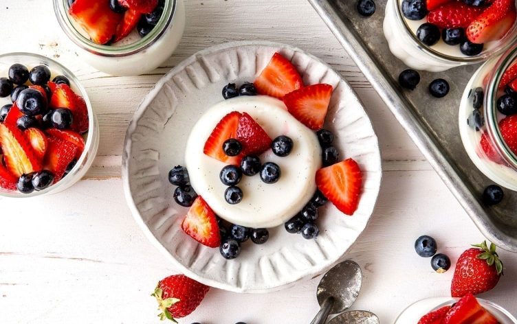 Buttermilk Panna Cotta With Strawberries and Blueberries