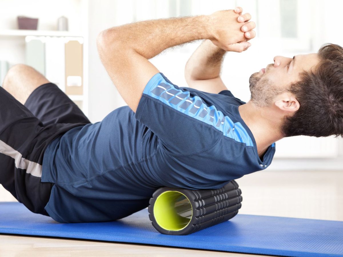 https://blog.myfitnesspal.com/wp-content/uploads/2018/07/Foam-Rolling-10-Things-to-Do-Before-During-and-After-Every-Workout-1200x900.jpg