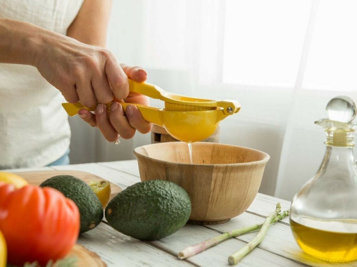 8 Dietitian-Approved Kitchen Gadgets For Healthy Cooking, Nutrition