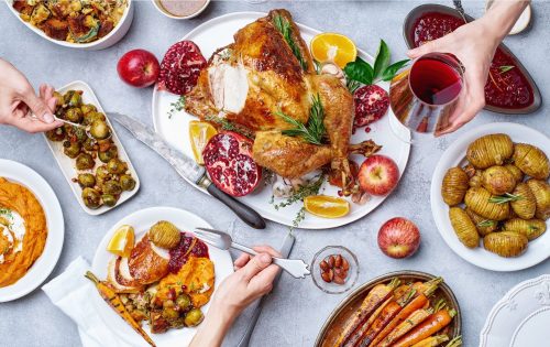 5 Ways to Fill Your Thanksgiving Table With Color