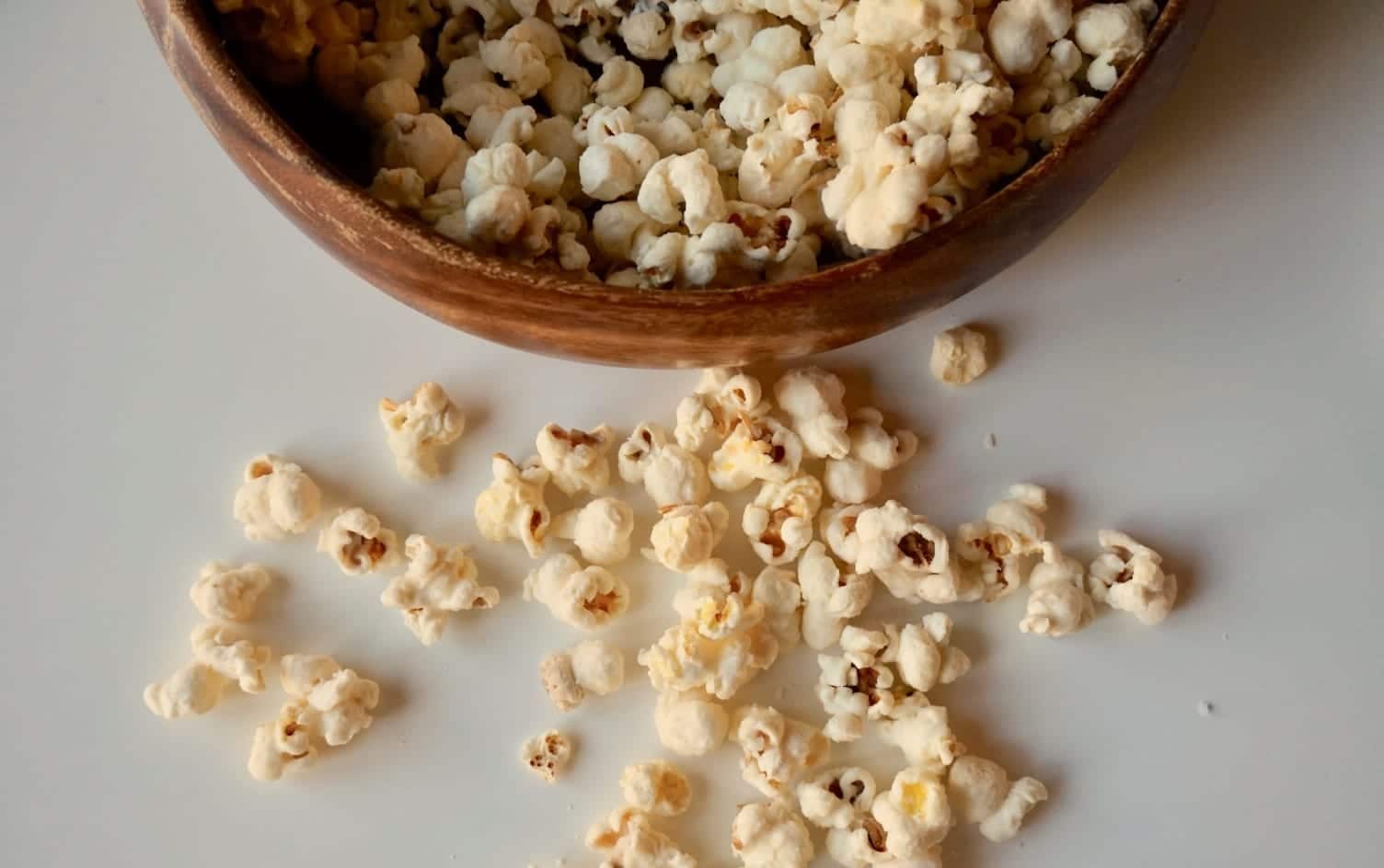 Cheeseless Cheesy and Spicy Popcorn