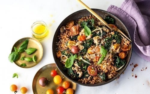 15 Sweet and Savory Oatmeal Recipes Under 350 Calories
