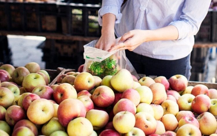 Organic Produce Versus Local: What’s Healthier?
