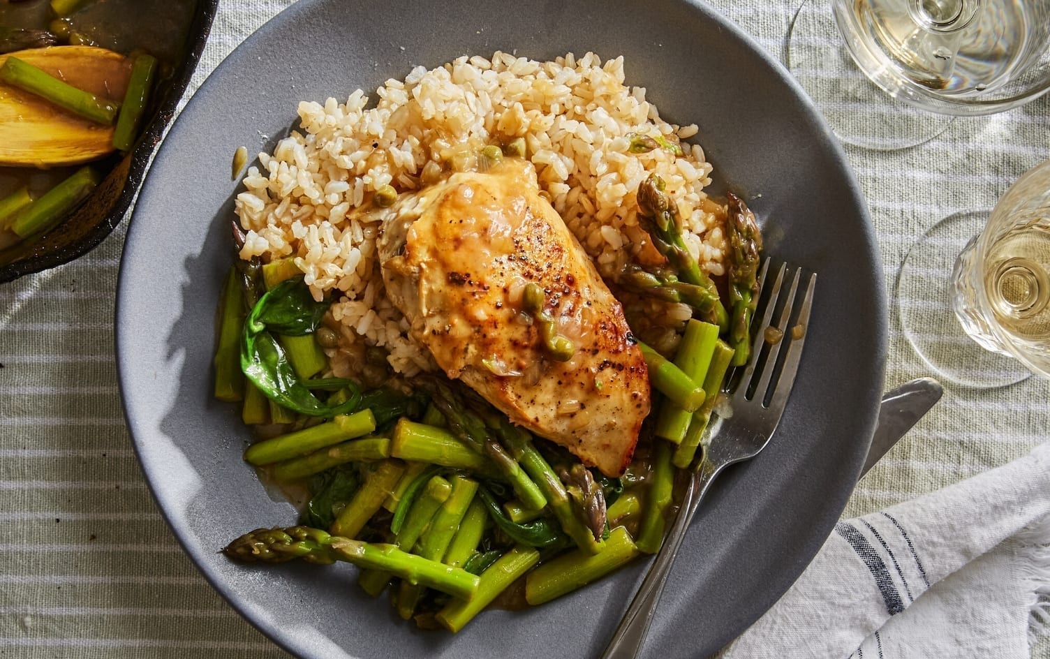 Chicken Piccata With Asparagus and Spinach