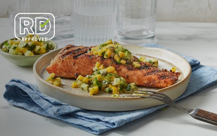 Grilled Salmon With Spicy Mango Salsa