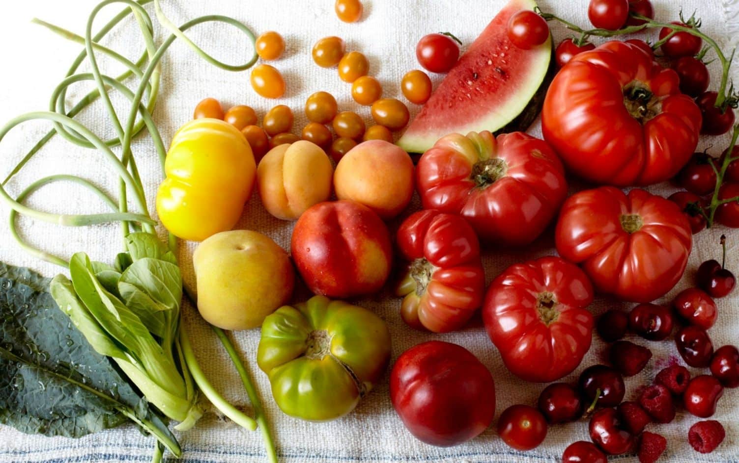10 Fruits and Veggies to Eat at Their Seasonal Peak Right Now