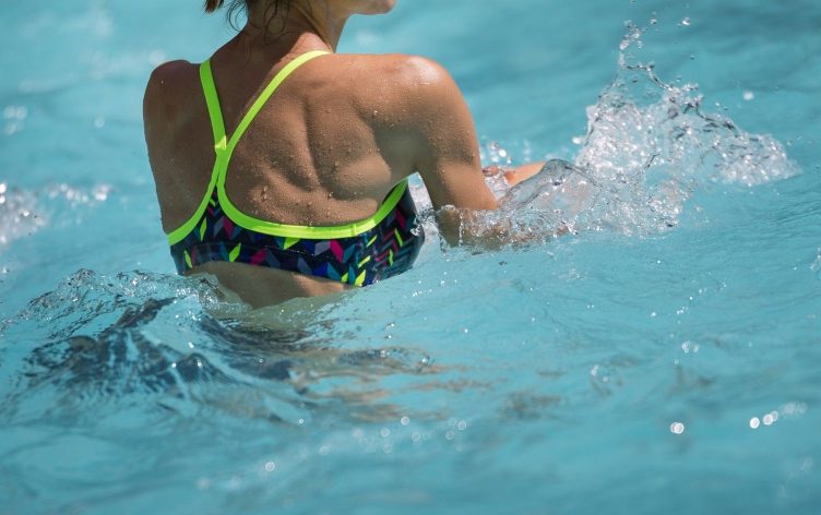 5 Simple Exercises to do in The Water