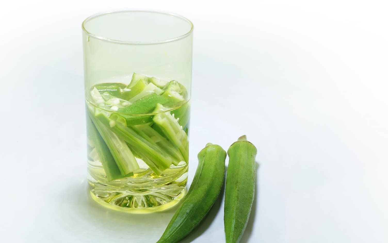 What a Dietitian Says About the Health Benefits of Okra Water