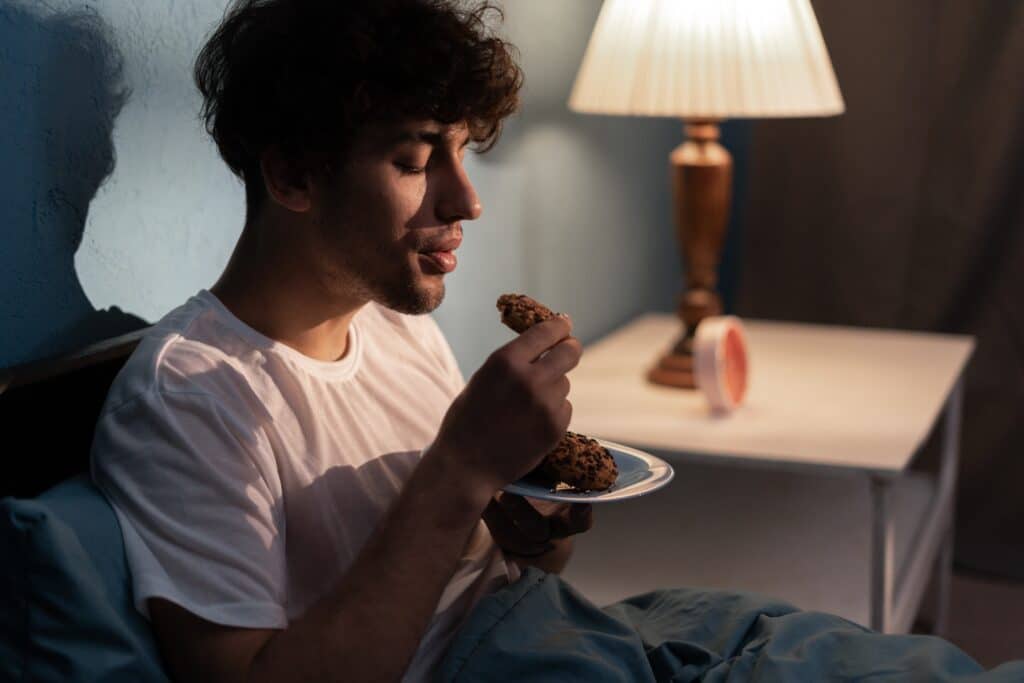Is Eating Late at Night Bad For Weight Loss? | MyFitnessPal